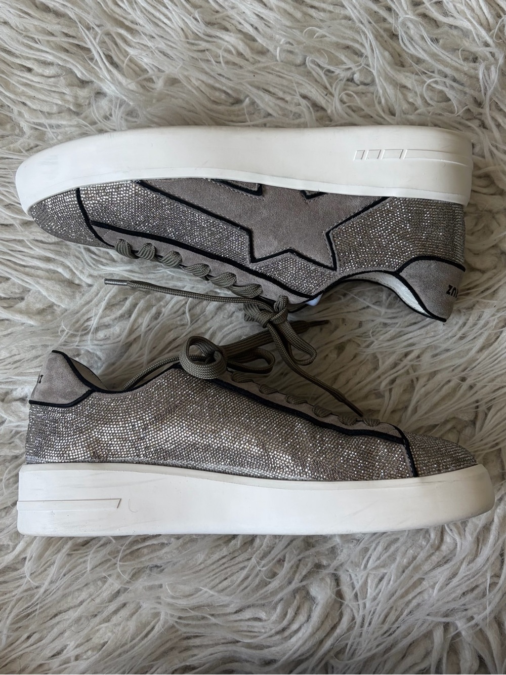 Lola Cruz Supernova Silver Glitter Suede Star Patch Grey Sneakers Shoes Size 37 - Picture 4 of 12